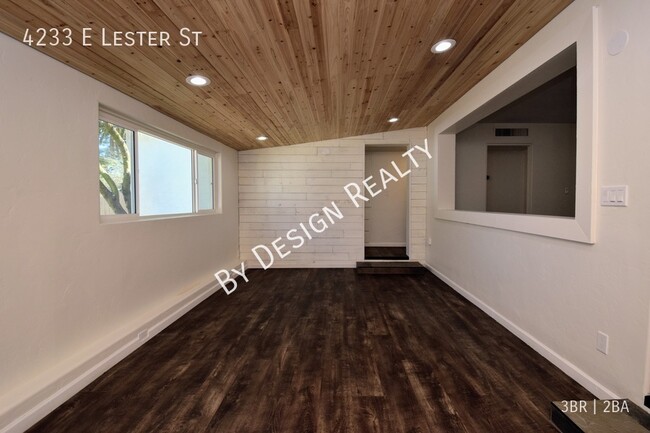 Building Photo - 4233 E Lester St
