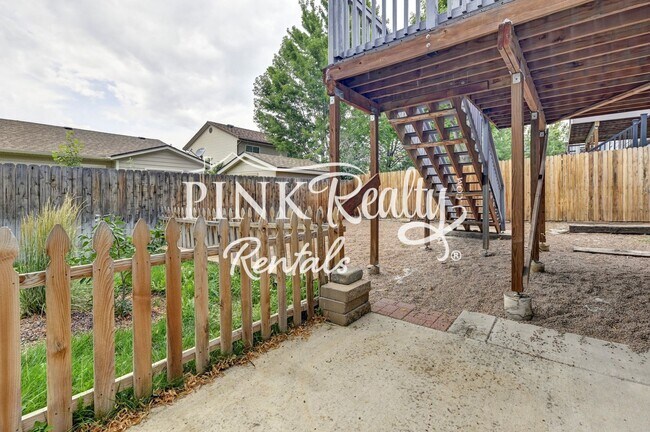 Building Photo - 5070 Hopkins Dr