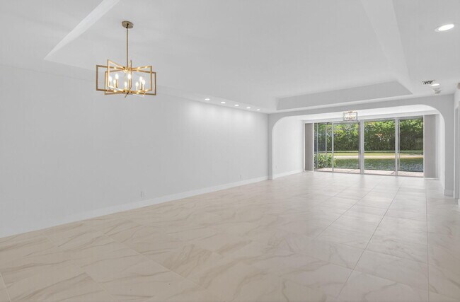 Building Photo - 9151 Pine Springs Dr