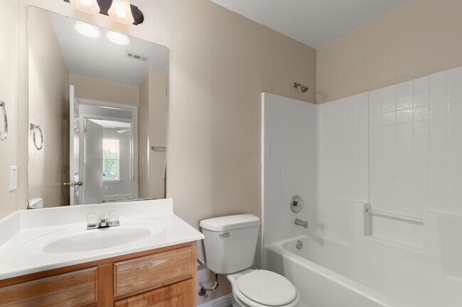 Building Photo - 3119 Douglas Fir Dr