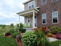 Building Photo - 1139 Cathedral Point Dr