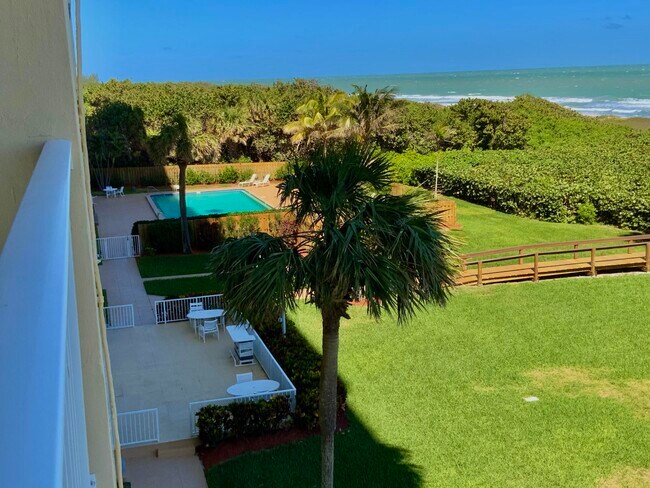 Building Photo - 3200 N Hwy A1A