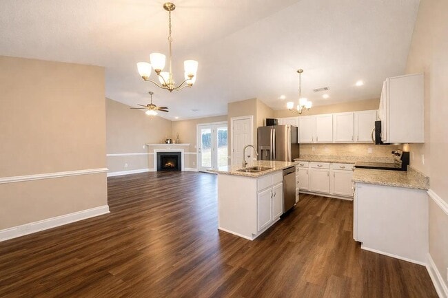 Building Photo - 207 Manitou Way