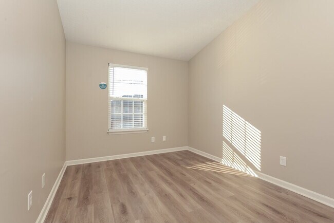 Building Photo - 4062 George Buchanan