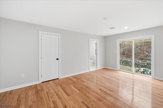 Building Photo - 17 Richter St