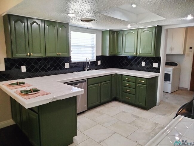 Building Photo - 1808 Arcineiga Dr