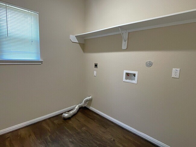 Building Photo - 8138 Gallahad St