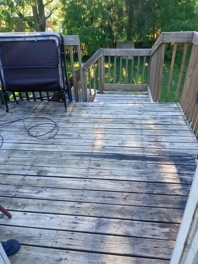 Building Photo - 605 11th St NW