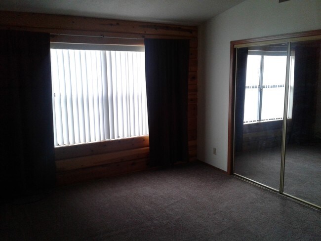 Building Photo - 5609 Wingate Ave NW