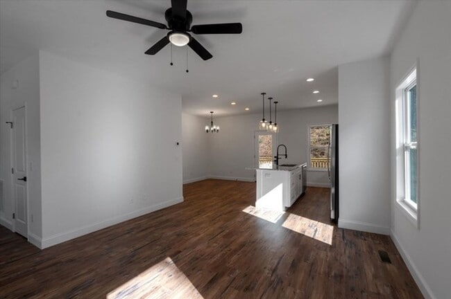 Building Photo - 131 Owenby Ln