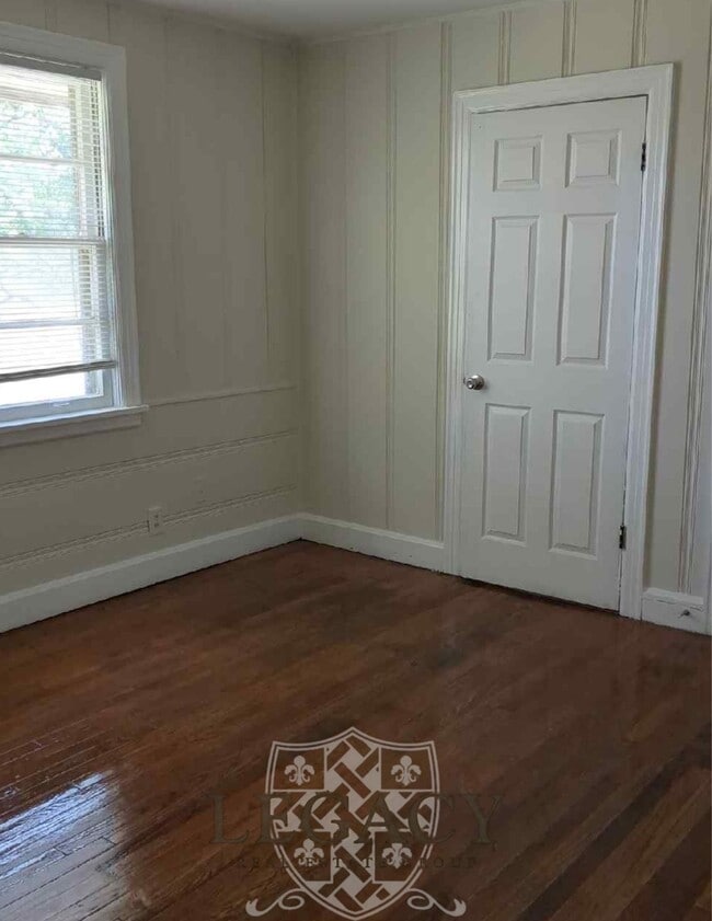 Building Photo - 312 Bowwood Dr