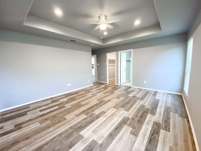 Building Photo - 3-Bedroom in Frenship ISD!