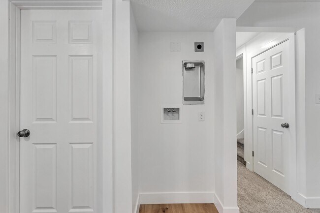 Building Photo - 4866 Gaskill Way