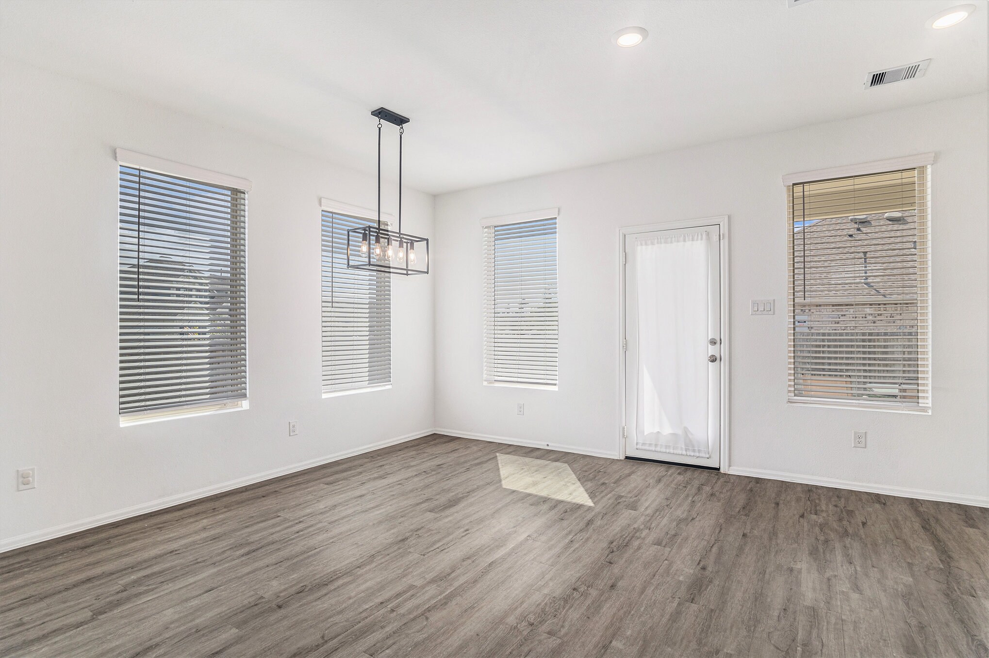Building Photo - 19010 Sonora Chase Dr