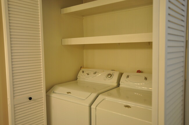 Building Photo - COMING SOON! 3 Bedroom 1.5 Bath Rental in ...