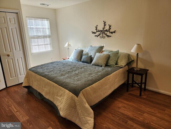 Building Photo - 10456 Parthenon Ct