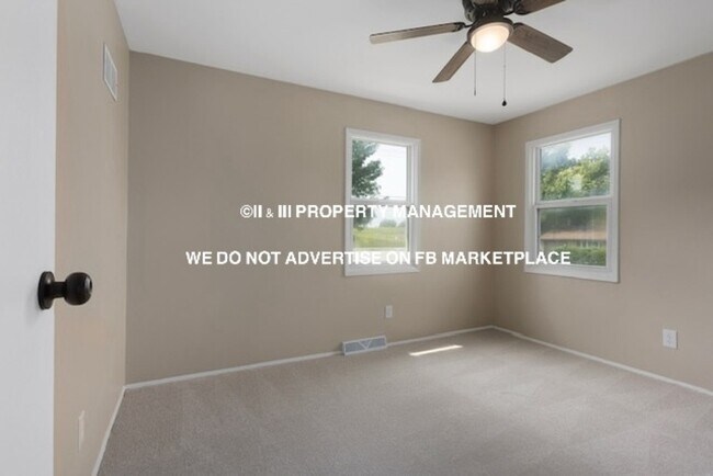 Building Photo - 7801 NE San Rafael Dr