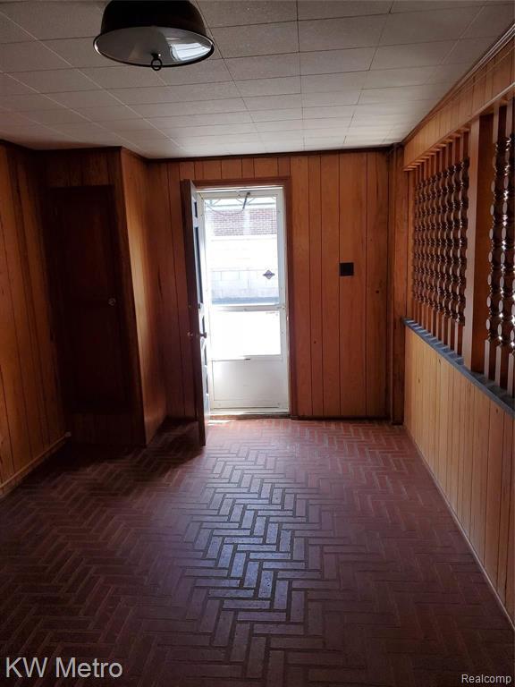 Building Photo - 553 N Old Woodward Ave