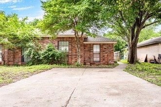 Building Photo - 1242 Misty Ln