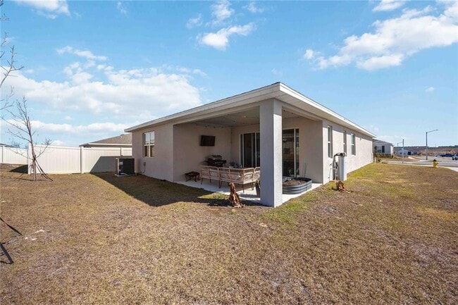 Building Photo - 702 Benz St