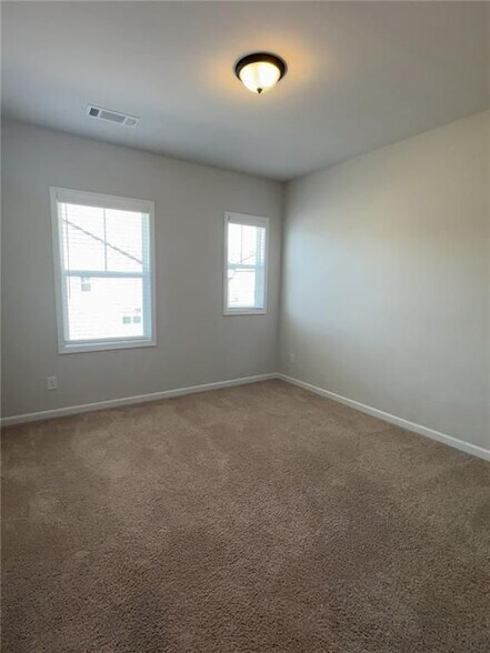 Building Photo - 4695 Cypress Pk Dr