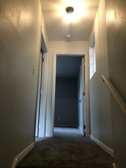 Building Photo - 804 E South St