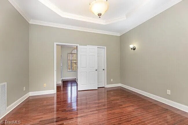 Building Photo - Earn Wealth While Leasing - Like a Homeown...