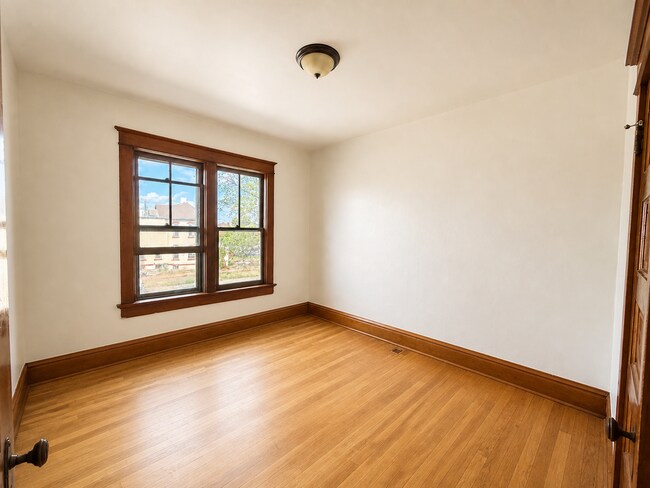 Building Photo - Refined Living in the Heart of Pueblo 25% OFF FIRST MONTH'S RENT