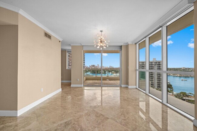 Building Photo - 101 S Fort Lauderdale Beach Blvd