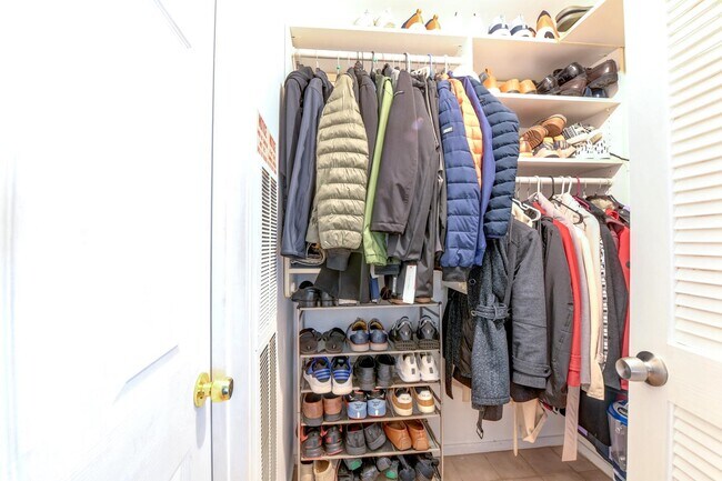 Building Photo - 572 Sanderling Ct