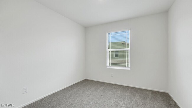 Building Photo - 3716 Celesta Vis Ave