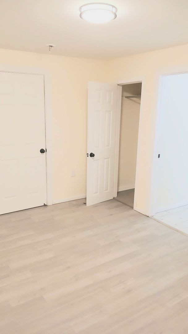 Building Photo - 408 Bowen Ave