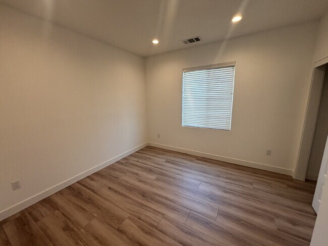 Building Photo - McKinley Village Two Story 3
