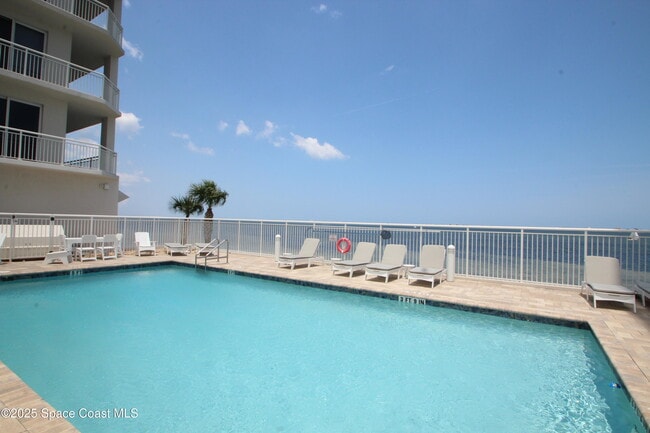 Building Photo - 1465 S Harbor City Blvd