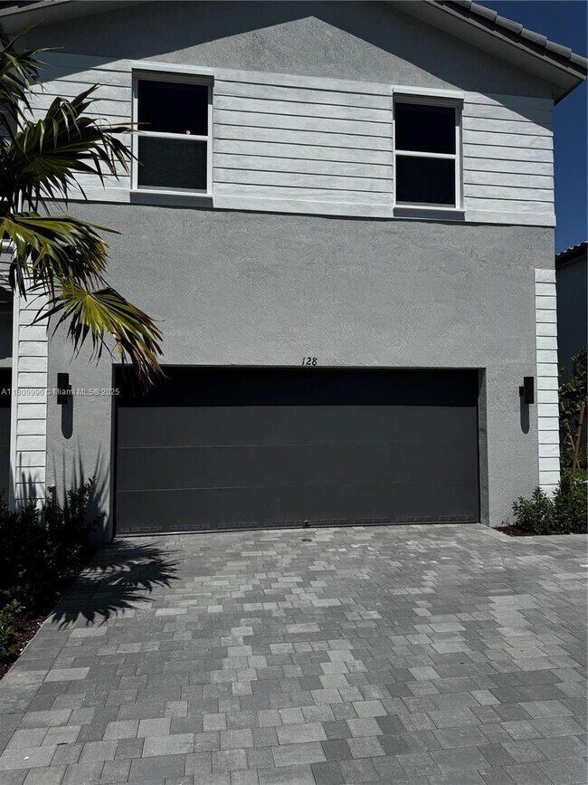 Primary Photo - 128 SW 184th Way