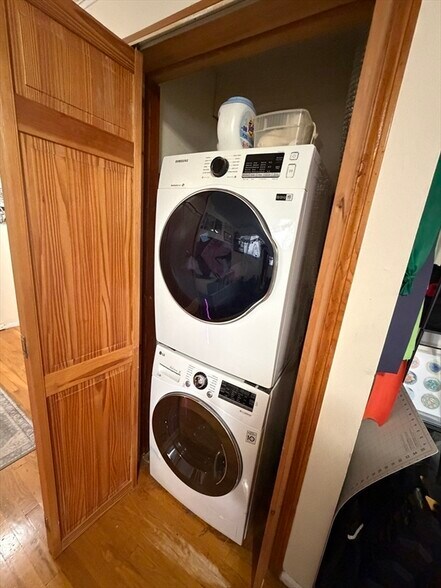 Building Photo - 108 Perkins St