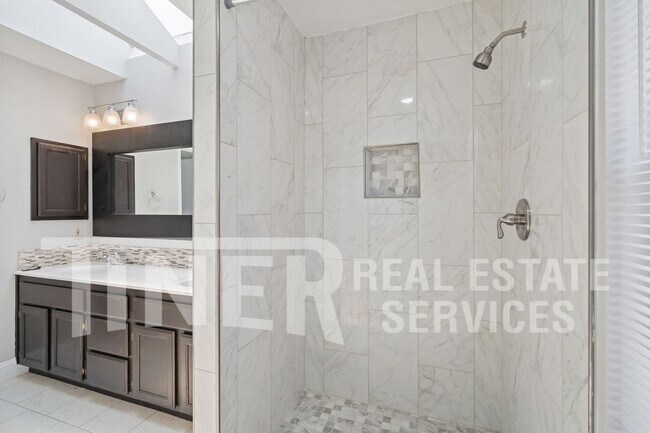 Building Photo - 7661 Copper Cove Pl