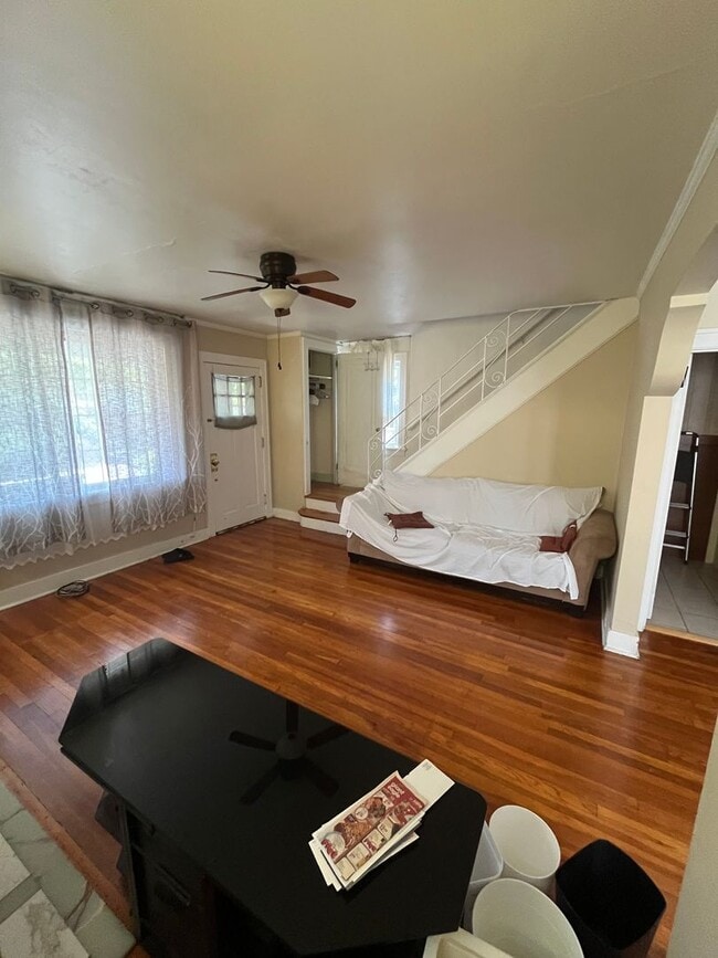 Building Photo - 3 Bedroom Squirrel Hill Home Available Now!