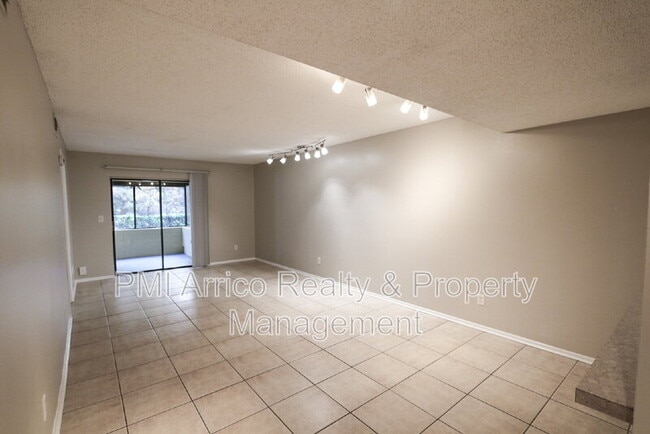 Building Photo - 4957 Puritan Cir