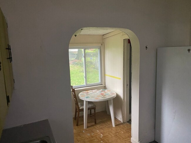 Building Photo - 63 Brown St