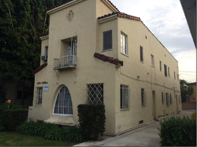 Building Photo - 8714 W Olympic Blvd