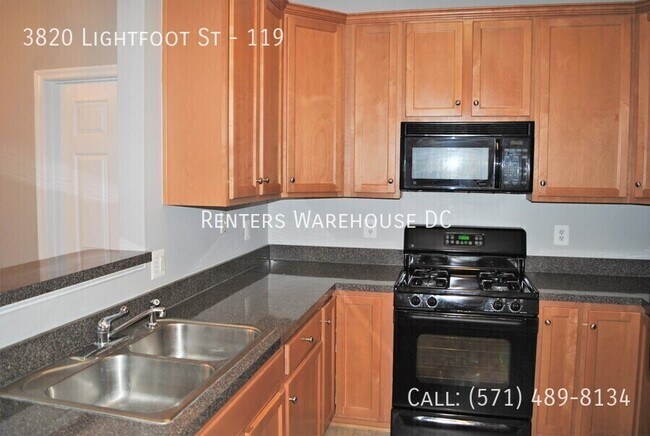 Building Photo - 3820 Lightfoot St