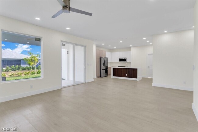 Building Photo - 1831 Embers Pkwy W