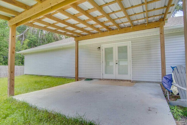 Building Photo - 161 Calvert Oaks Dr