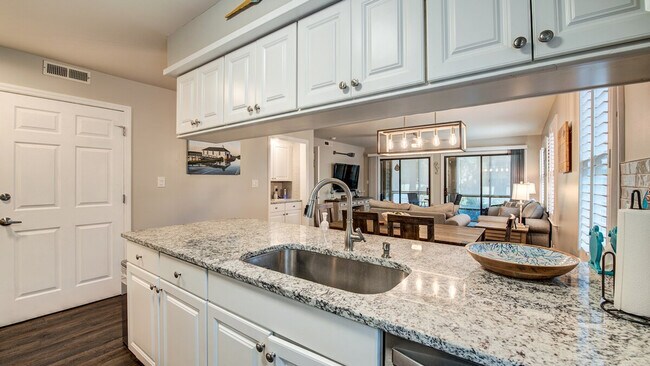 Building Photo - 159 Weehawka Way