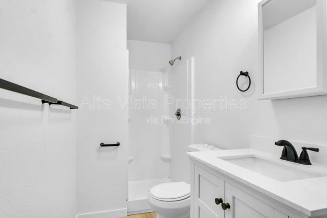 Building Photo - 4722 Mt La Palma Dr