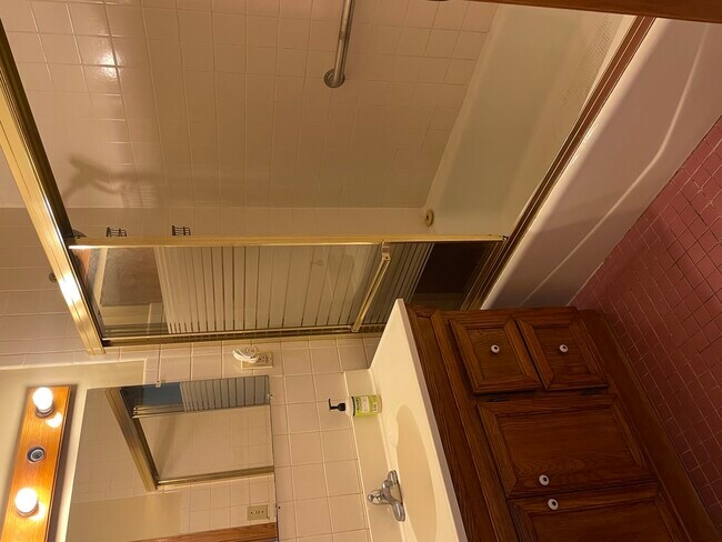 Building Photo - 6 Paxos Dr