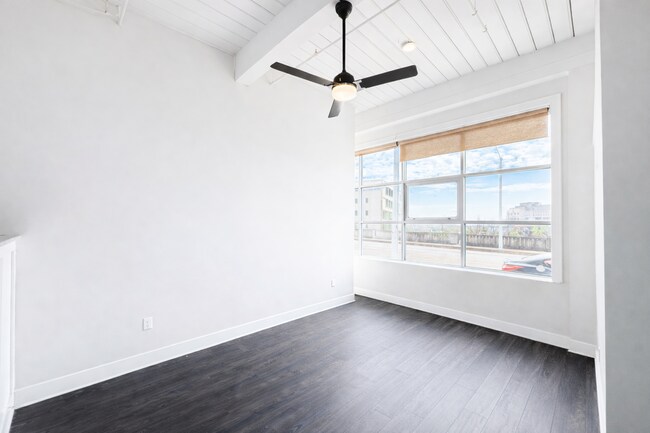 Building Photo - Historic Castleberry Hill Condo with Gated Parking and Skyline Views