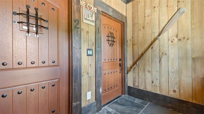 Building Photo - 610 Madola Rd