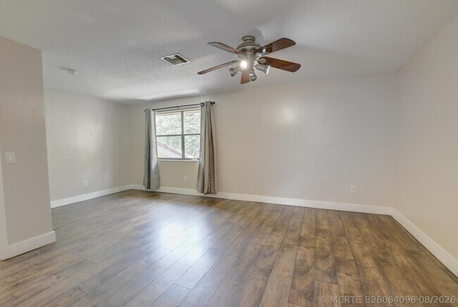 Building Photo - 6165 Belleza Ln
